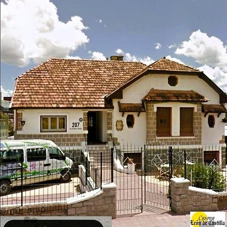 Casona Leon De Castilla Hotel La Falda Ngoại thất bức ảnh